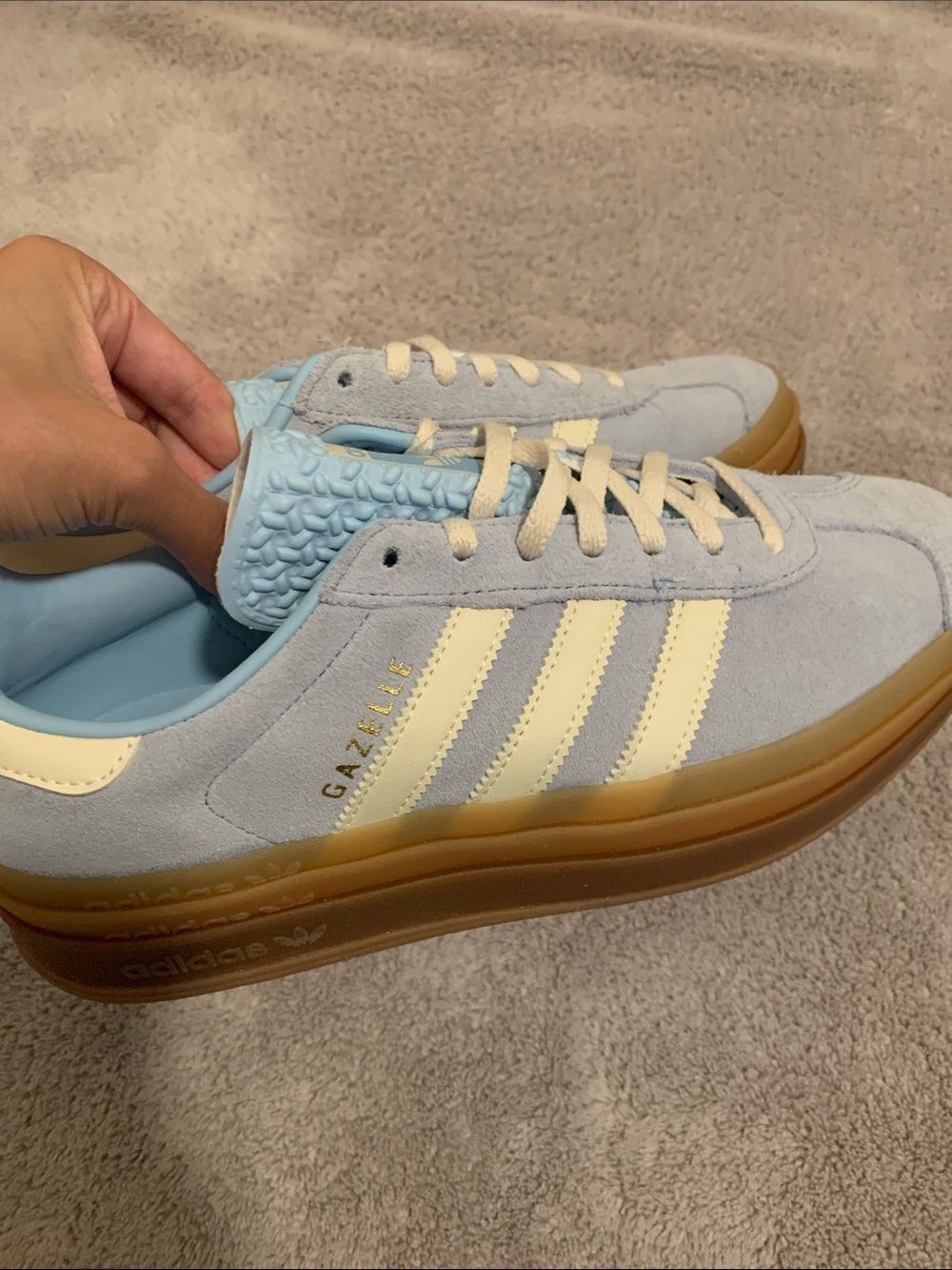 Women’s adidas gazelle! Baby blue